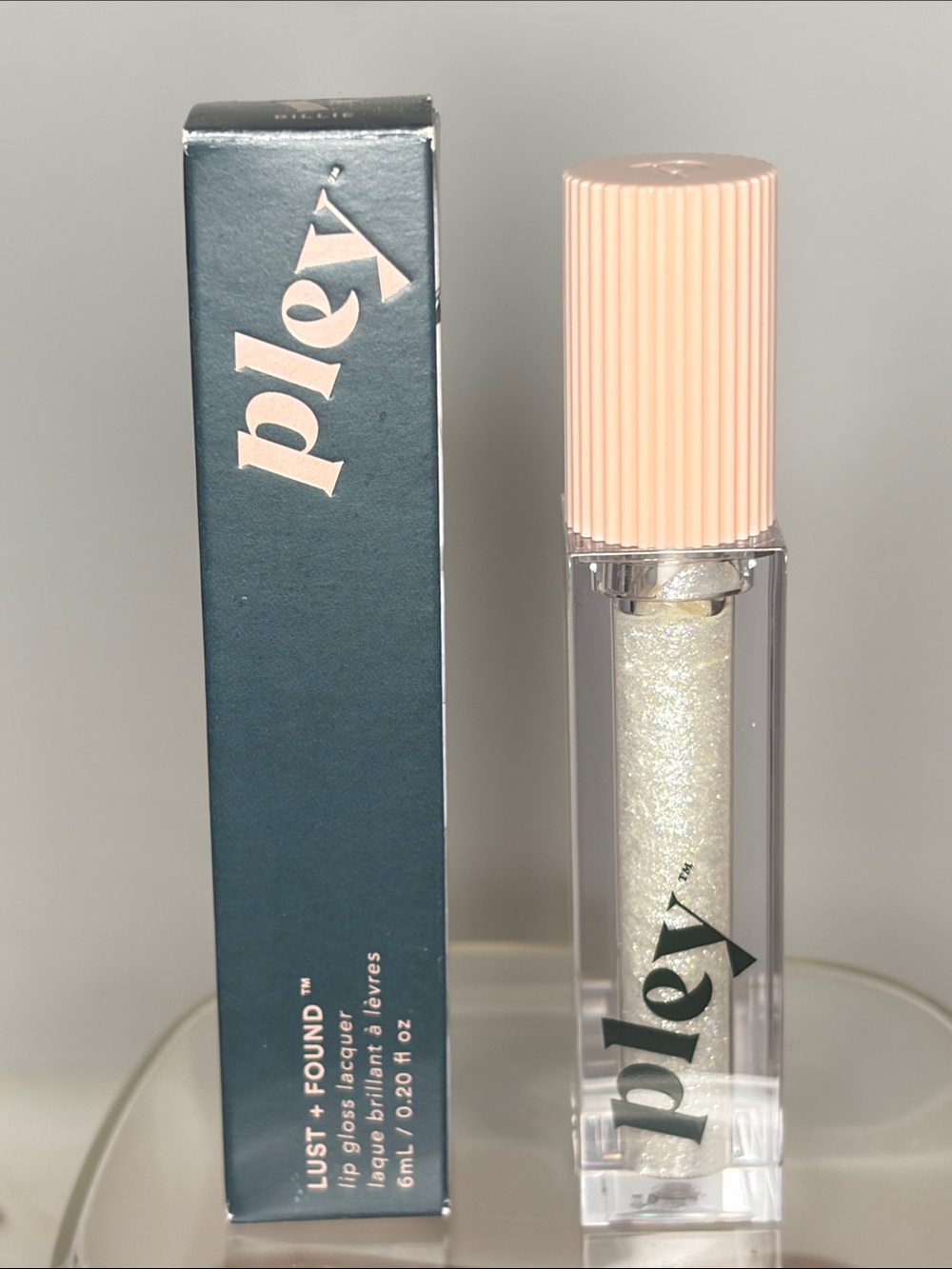 PLEY Lust + Found Shimmer Lip Gloss – in Billie